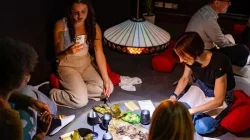 Restoran Pop-up Unik: Makan Langsung di Lantai, Sensasi Baru!