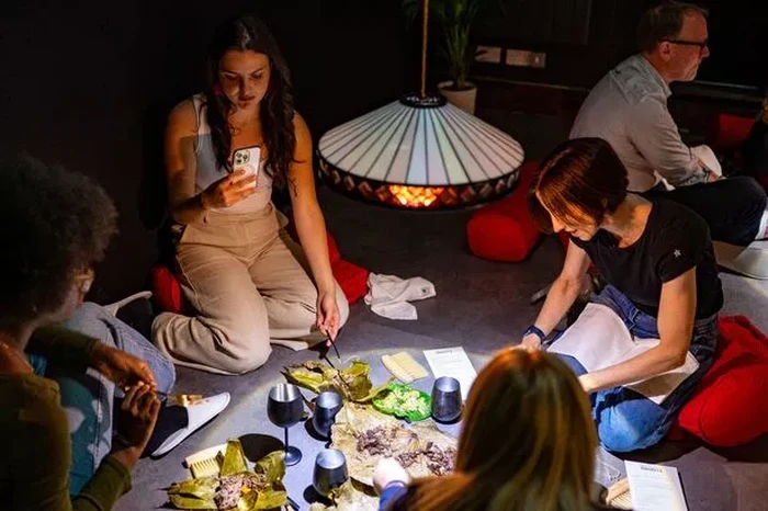 Restoran Pop-up Unik: Makan Langsung di Lantai, Sensasi Baru!