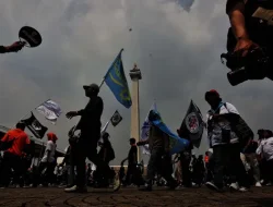 Upah Rendah & Kemiskinan Struktural: Akses Kesehatan Terancam?